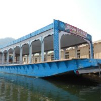 Donga (Functions) Boat on the Dal Lake: Srinagar, Kashmir Valley, Jammu and Kashmir, Сринагар