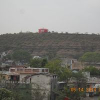water tank on hill, Дамох