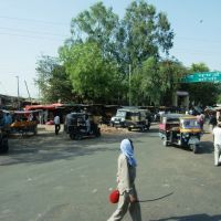 Jhansi, taxi station next to the railway station., Мау