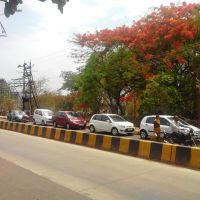 Road in front of Dhairya Prasad Hall Kolhapur, Колхапур