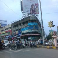 A crossing at Wardha Road, Nagpur, Maharashtra, Нагпур