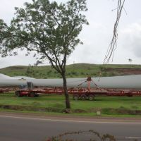 Wind turbine blades near Satara in Maharashtra, India, Сатара