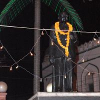 DPAK MALHOTRA, Statue near Bhilwara Railway Station, Bhilwara 311001, Rajasthan, Bharat, Бхилвара