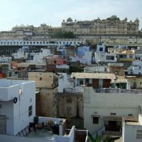 Udaipur-View of the City Palace from the Town, Удаипур
