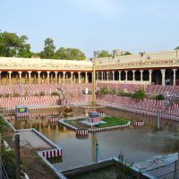 Porthamarai Kulam, the sacred pond inside the Meenakshi Sundareswarar Temple. Madurai, India., Мадурай