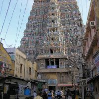 Backstreet confusion by the Meenakshi Temple, Мадурай