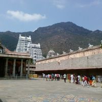 View of Triuvannamalai inside temple, Тируваннамалаи
