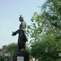Allahabad. Statue representing King HARSHVARDHANA(606-647 AD)., Аллахабад