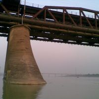 hathi par (like ladies sandal) of old yamuna bridge, Аллахабад