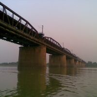pillars of old amuna bridge, Аллахабад