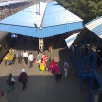 Using the footover bridge @ Moradabad Railway station 20.02.2010, Морадабад