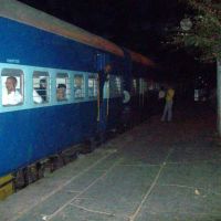 Ambala-Nizamuddin passenger at Muzaffar Nagar railway station, Музаффарнагар