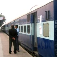 Bareilly Intercity Express, Рампур