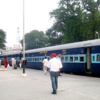 Bareilly Intercity Express, Рампур
