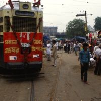 Calcutta, market and tram, Калькутта