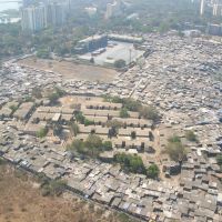 Slum Behind WTC Mumbai, Бомбей