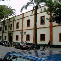 Cádiz; Facultad de Filosofia (antiguo Cuartel Artilleria), Алжекирас