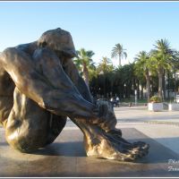 “El Zulo”, escultura de Víctor Ochoa que homenajea en Cartagena a las víctimas del terrorismo.....In memory to the victims of the terrorism......{ By FranciscoGC }., Картахена