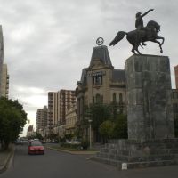 Monumento do General Dom José de San Martin em Tres Arroyos - Argentina, Трес-Арройос