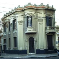 Antigua Casona De Paraguay y Cochabamba en Rosario - Santa Fe - Argentina, Росарио