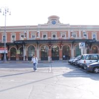 Bari Stazione Centrale, Бари