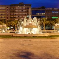 Lecce - Piazza Mazzini notturna, Лечче