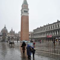 Venezia , still raining ..., Верона