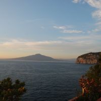 SantAgnello: vista del golfo di Napoli, Сорренто