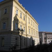 ombre della rocca sul palazzo del governo, Беневенто