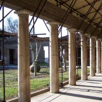 Villa S.Marco di Castellammare di Stabia - Il Portico della Piscina, Кастелламмаре-ди-Стабия