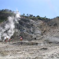 Vulkanische Aktivität bei Neapel - Solfatara, Поццуоли