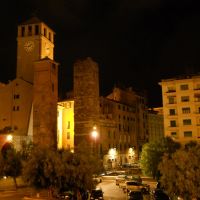 Savona, Torre del Brandale con le torri Riario e Corsi, Савона