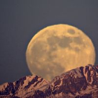 Moon and Alps from my House (Busto Arsizio), Бусто-Арсизио