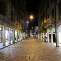 Corso Matteotti by night, Варезе