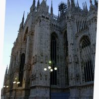 米兰大教堂一侧 Milano cathedral one side, Милан