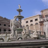 Palermo: piazza Pretoria, Палермо