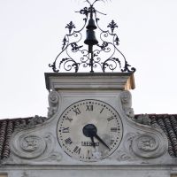 Orologio del cortile del Seminario di Vercelli, Верцелли