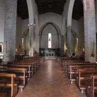 Poggibonsi - Interno della chiesa di S.Lorenzo - 20-7-2014, Виареджио