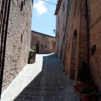small street of Torrita di Siena, Сьена