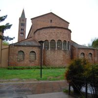 Ravenna - Basilica di S.Giovanni Evangelista, V-XIV Sec. - Lato absidale (13/04/2012), Равенна