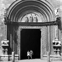 Perugia (Italy) - Palazzo dei Priori: portal, Перуджа