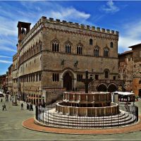 Palazzo dei Priori und Fontana Maggiore in Perugia, Перуджа