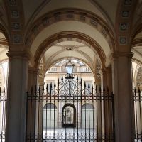 Piacenza in poche mosse: cortile di Palazzo Anguissola da Grazzano, Пьяченца