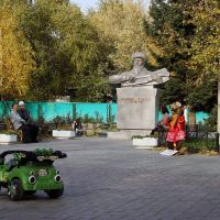 Djambyl park monument, Усть-Каменогорск
