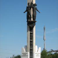 Памятник первостроителям города Жезказгана, Восточно-Коунрадский