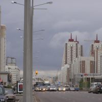 "Байконур" возвышается над Мамыш-улы / Street Mamysh-uly, Таскескен