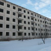 Развалины дома в районе старой поликлиники, Макинск
