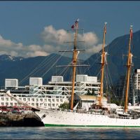 North Vancouver View with "Esmeralda", Норт-Ванкувер