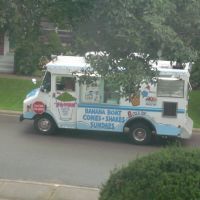 Yes. Ice Cream Trucks STILL exist:):):), Барлингтон