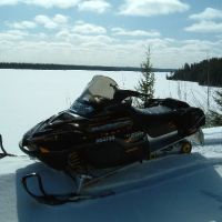 Snowmobiling on the Greenstone Loop, Сант-Томас